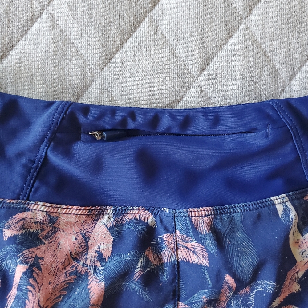 ⭐4/$20‎ Roxy Shorts Medium - Picture 5 of 8